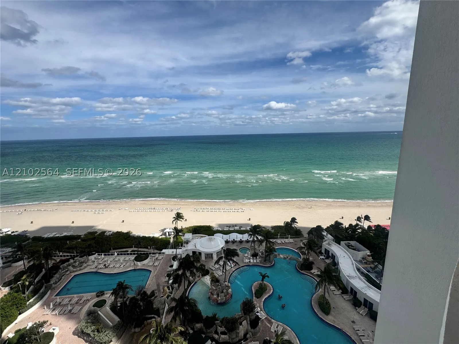 18001 Collins Ave #808