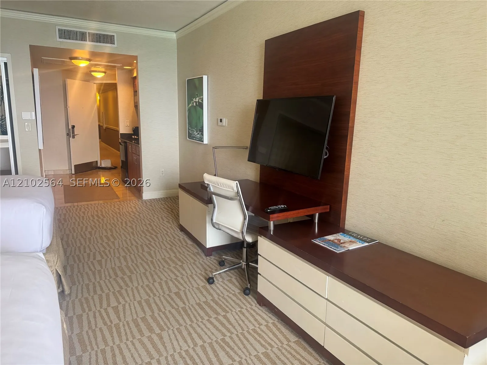 18001 Collins Ave #808