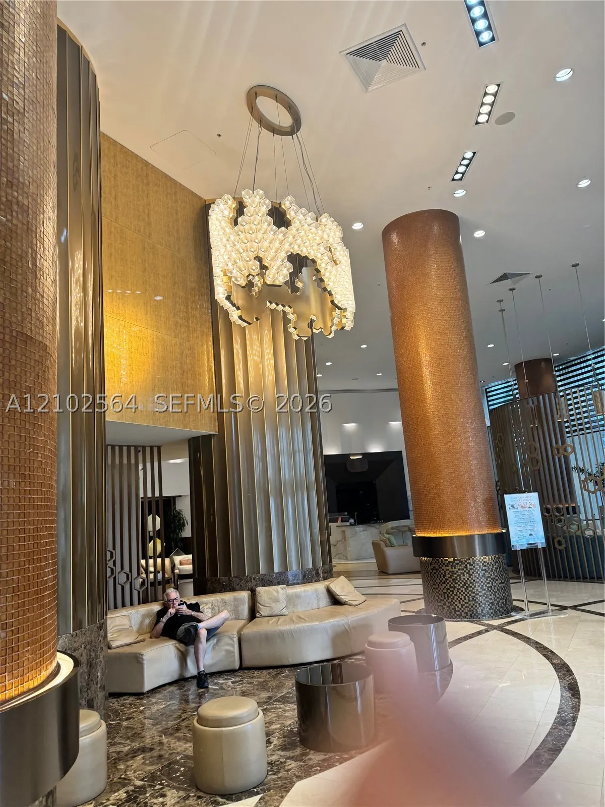 18001 Collins Ave #808