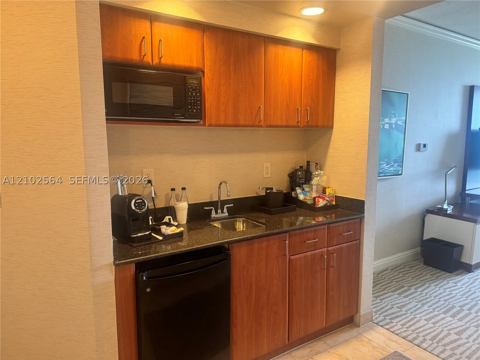 18001 Collins Ave #808