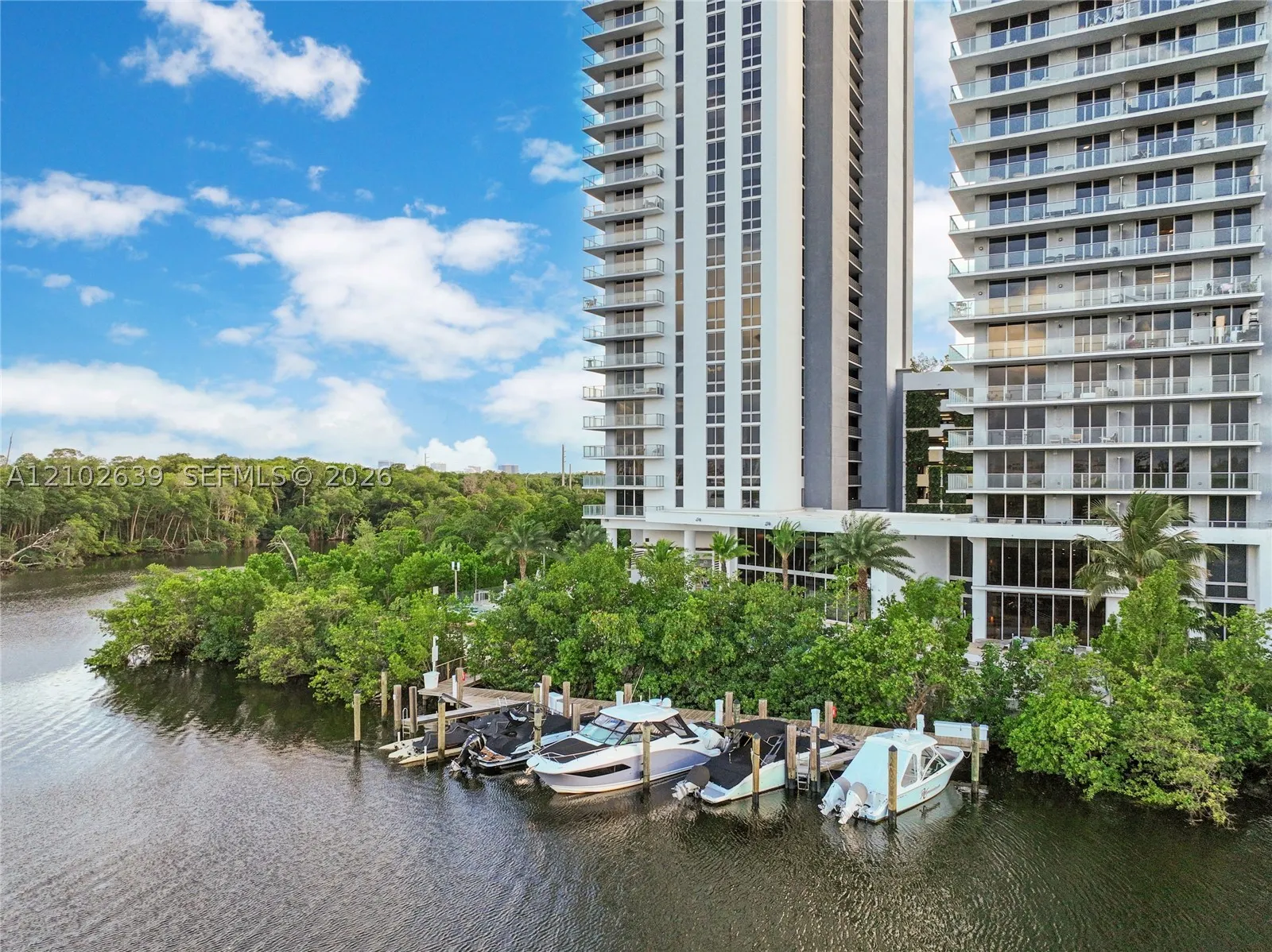 16385 Biscayne Blvd #407