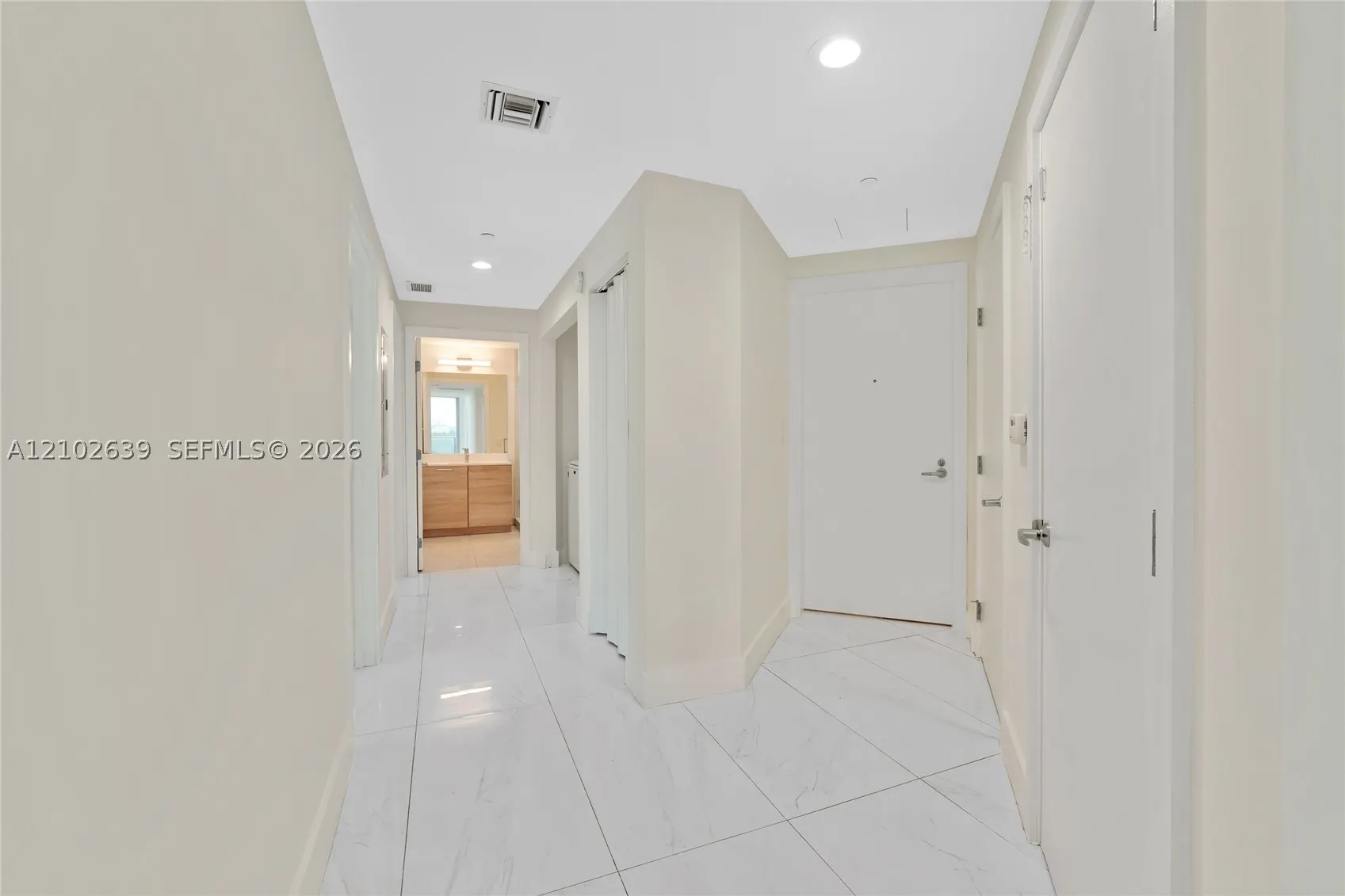 16385 Biscayne Blvd #407