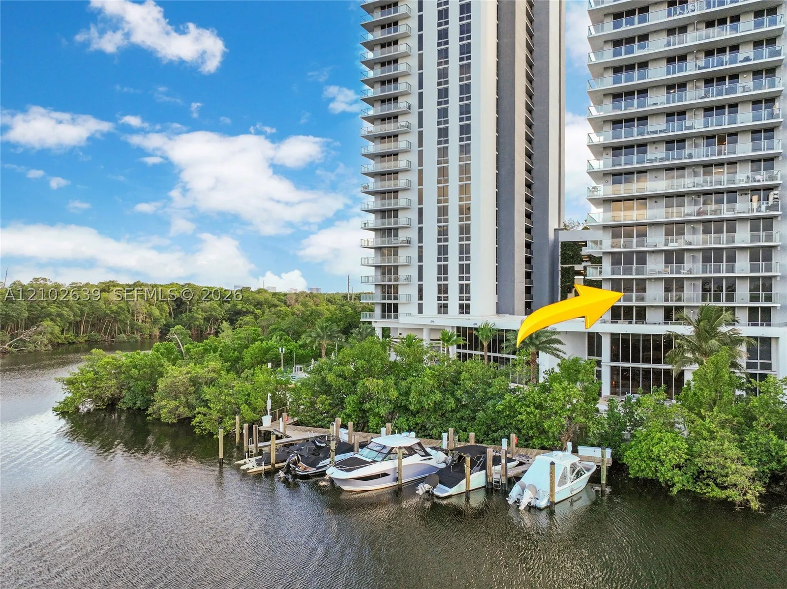 16385 Biscayne Blvd #407
