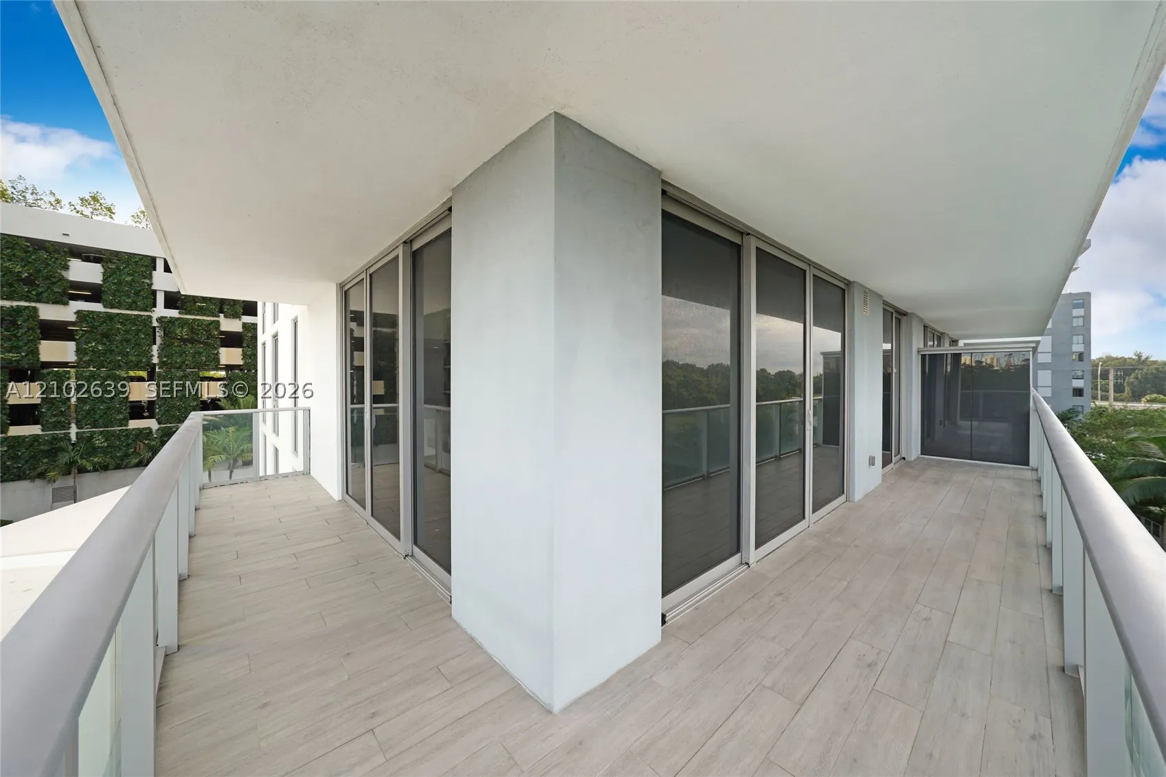 16385 Biscayne Blvd #407