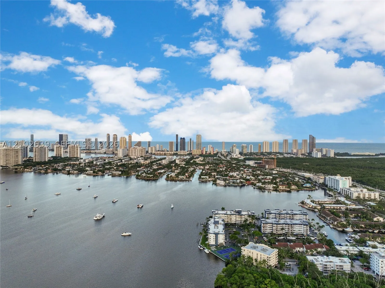 16385 Biscayne Blvd #407