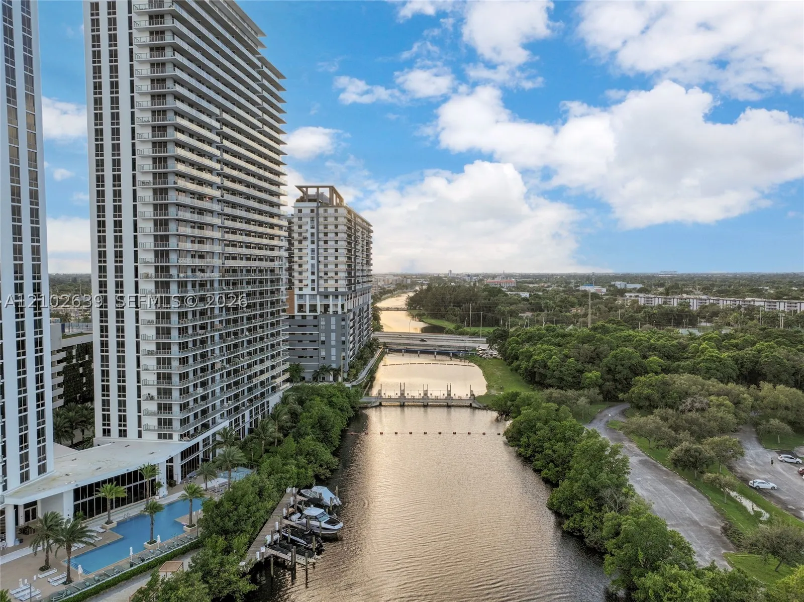 16385 Biscayne Blvd #407