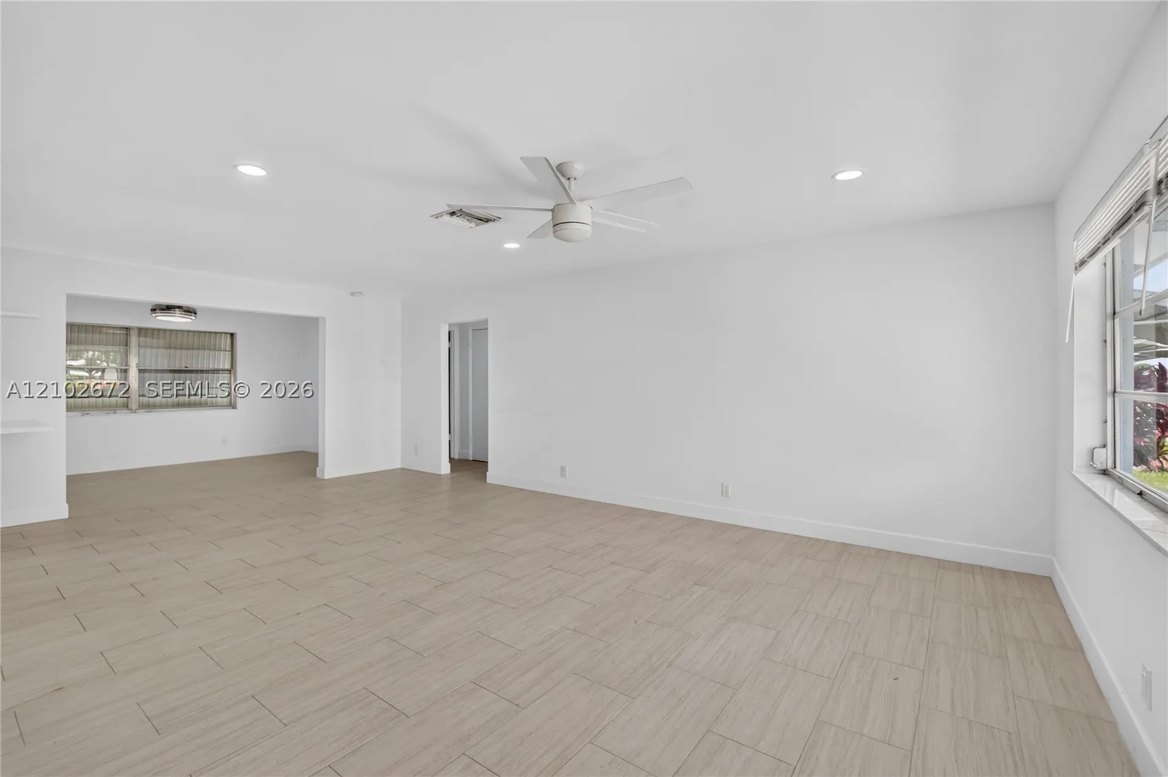 719 SW 18th St