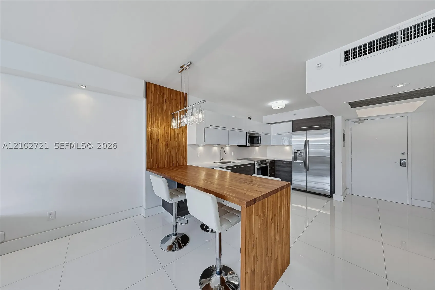 100 Lincoln Rd #1008