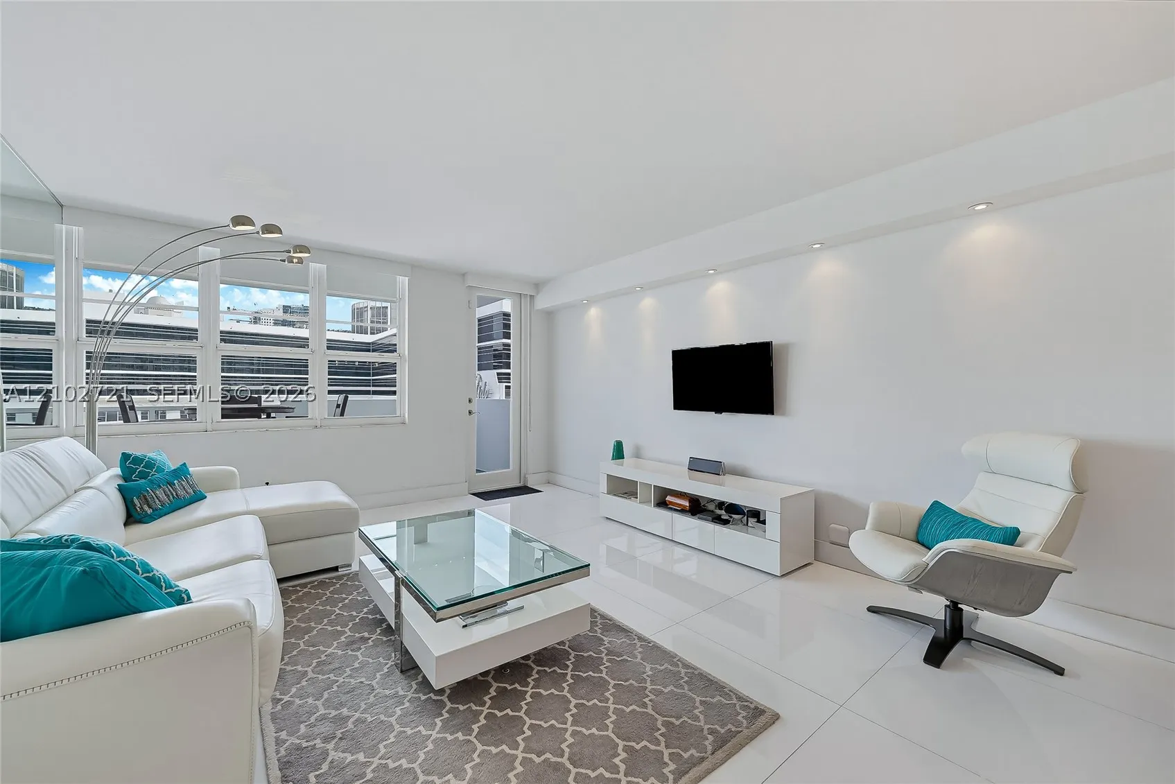 100 Lincoln Rd #1008
