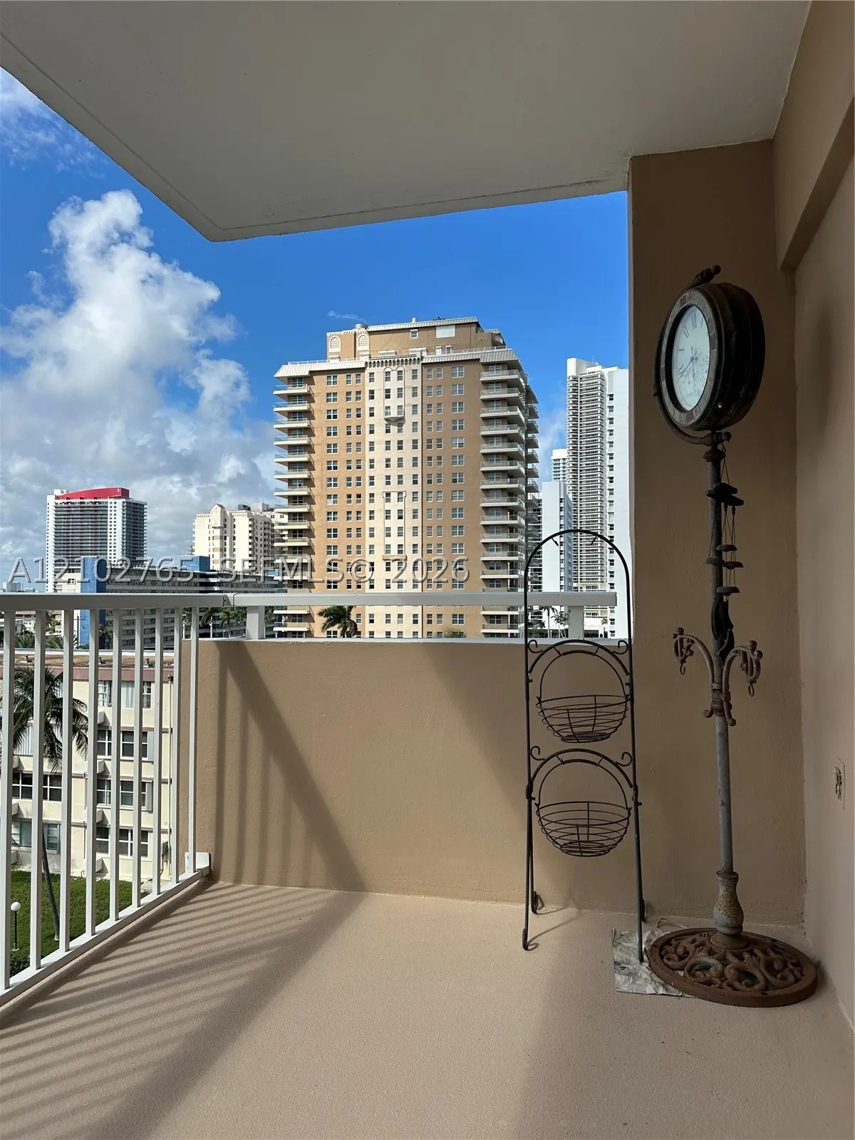 1950 S Ocean Dr #5F