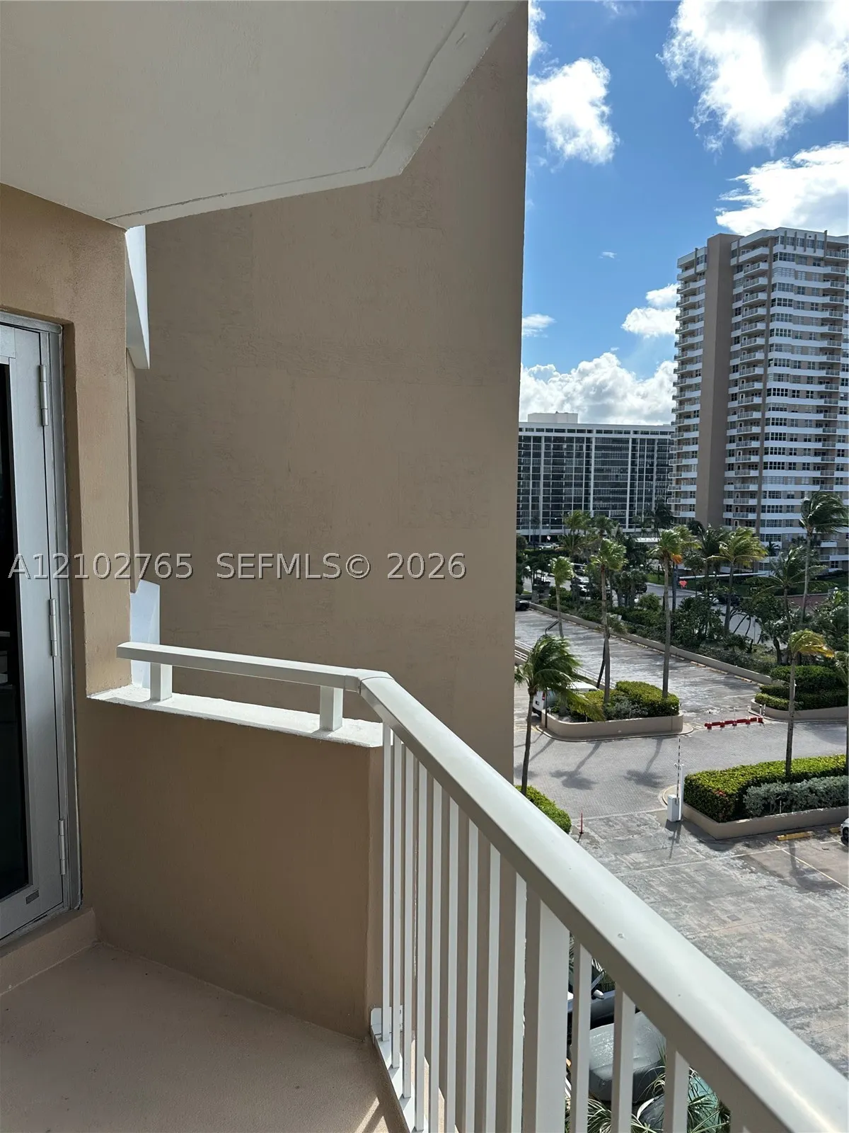 1950 S Ocean Dr #5F