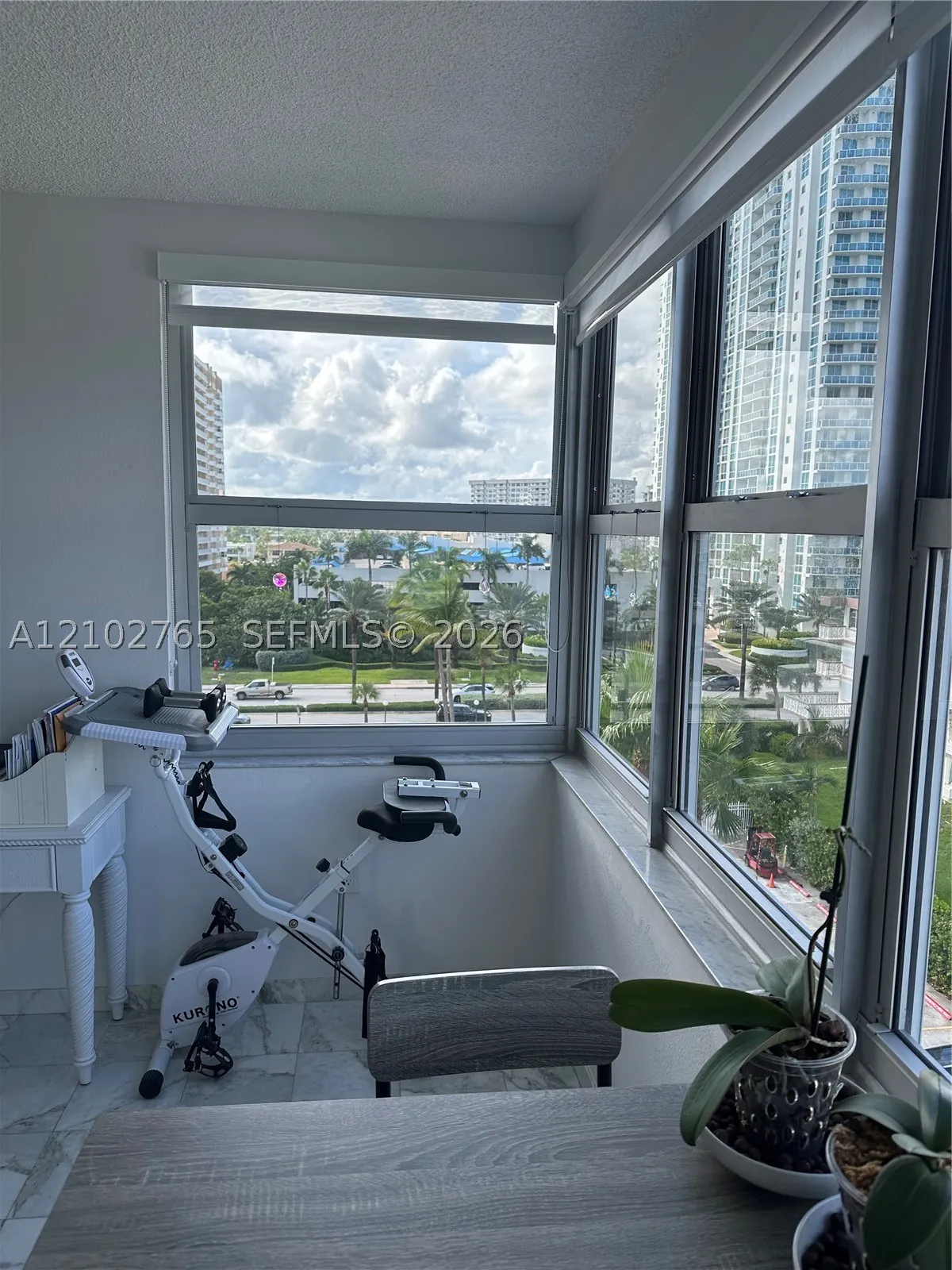 1950 S Ocean Dr #5F