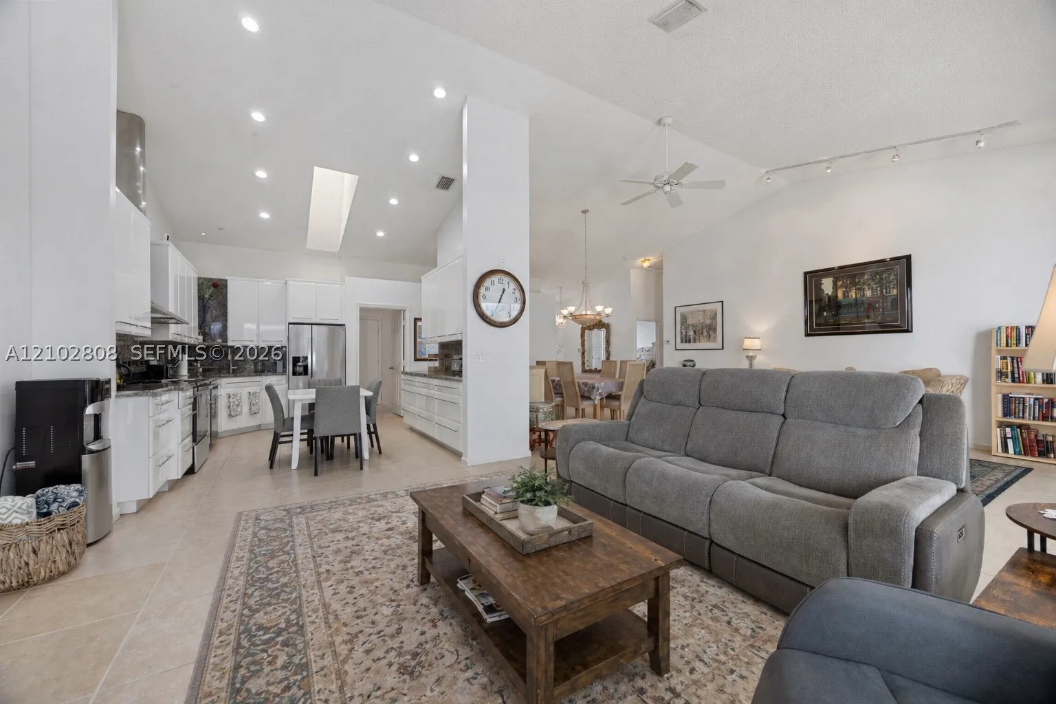 8962 SE Riverfront Ter