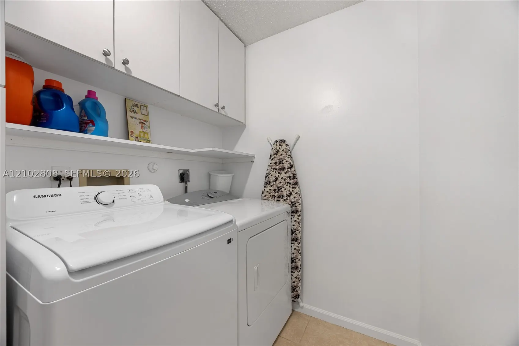 8962 SE Riverfront Ter
