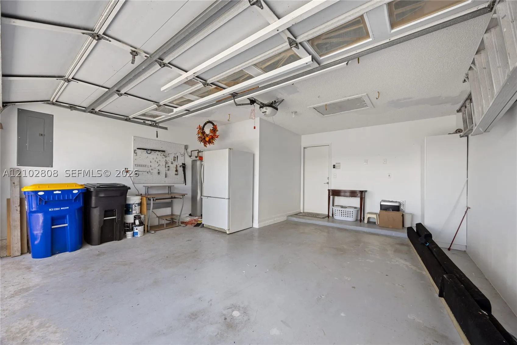8962 SE Riverfront Ter