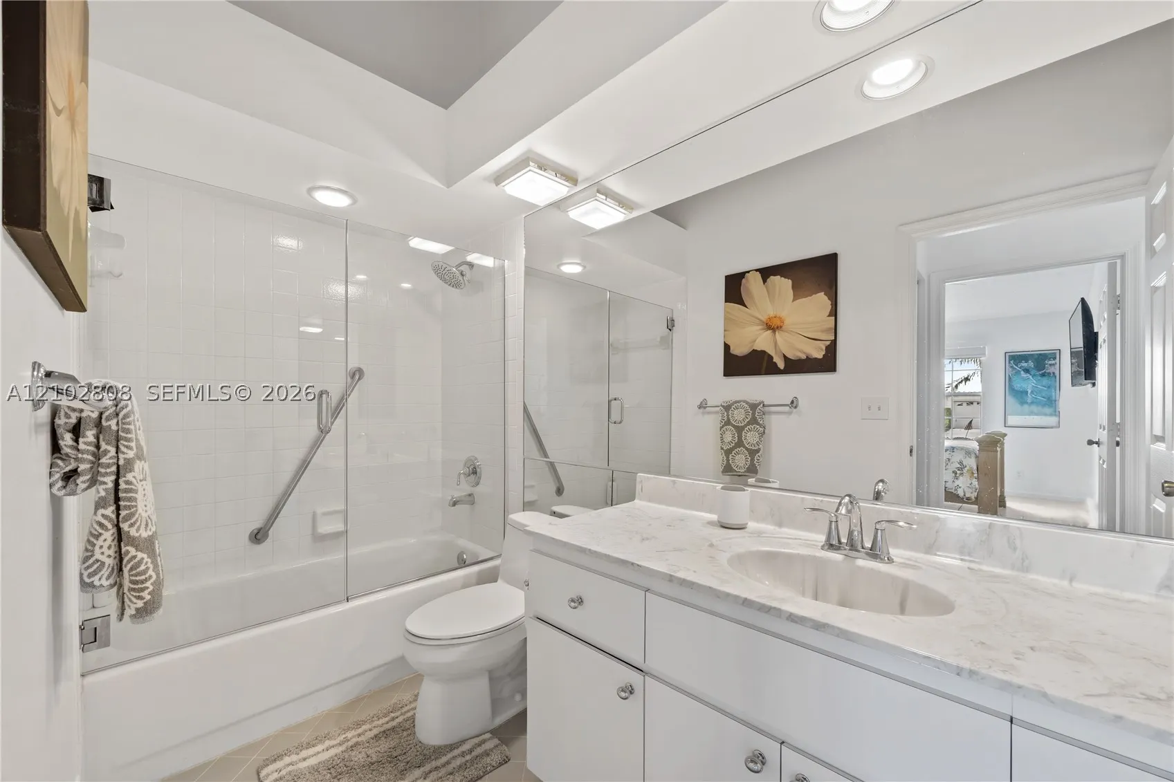 8962 SE Riverfront Ter