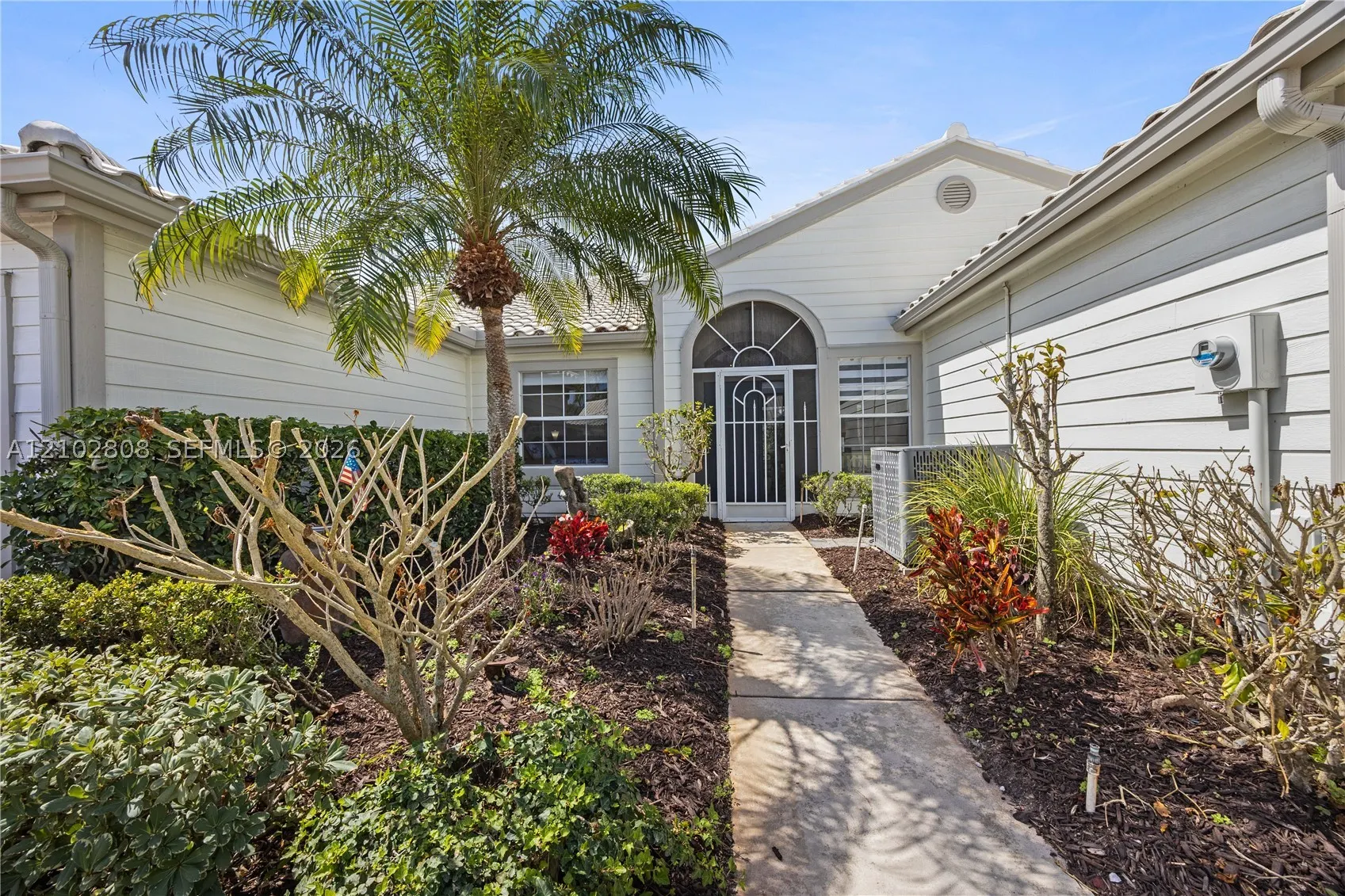 8962 SE Riverfront Ter