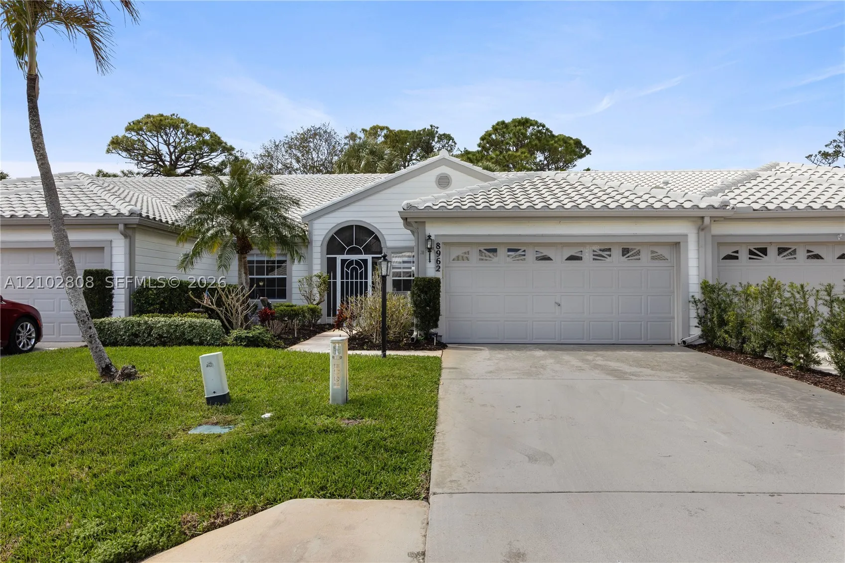 8962 SE Riverfront Ter