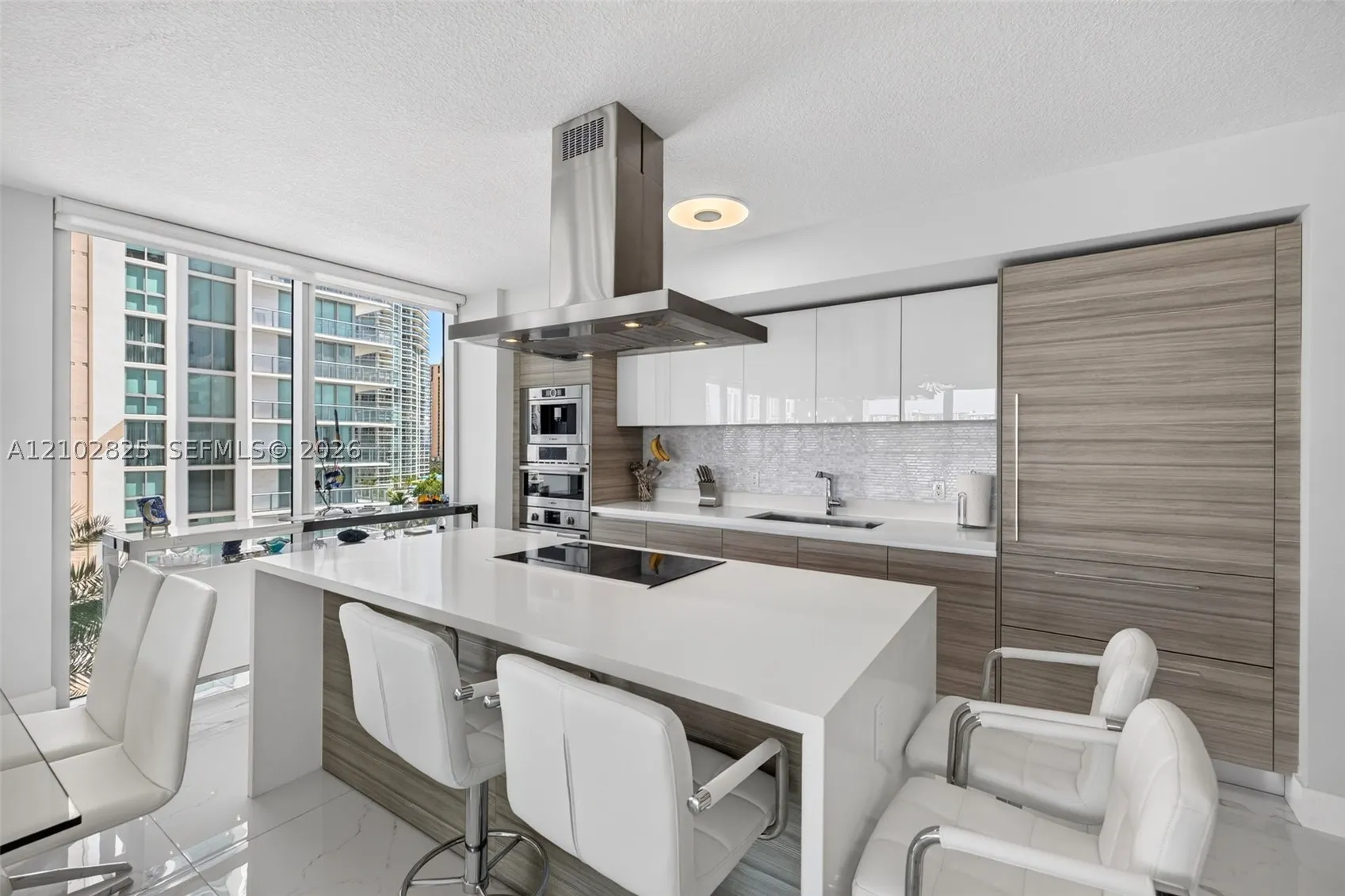 330 Sunny Isles Blvd #5-807