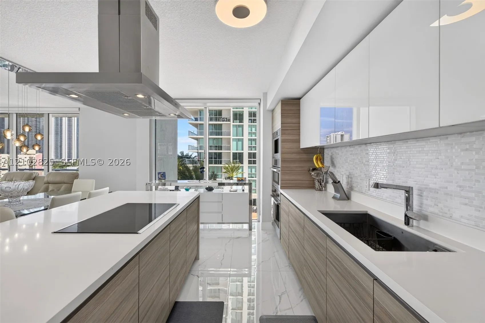 330 Sunny Isles Blvd #5-807