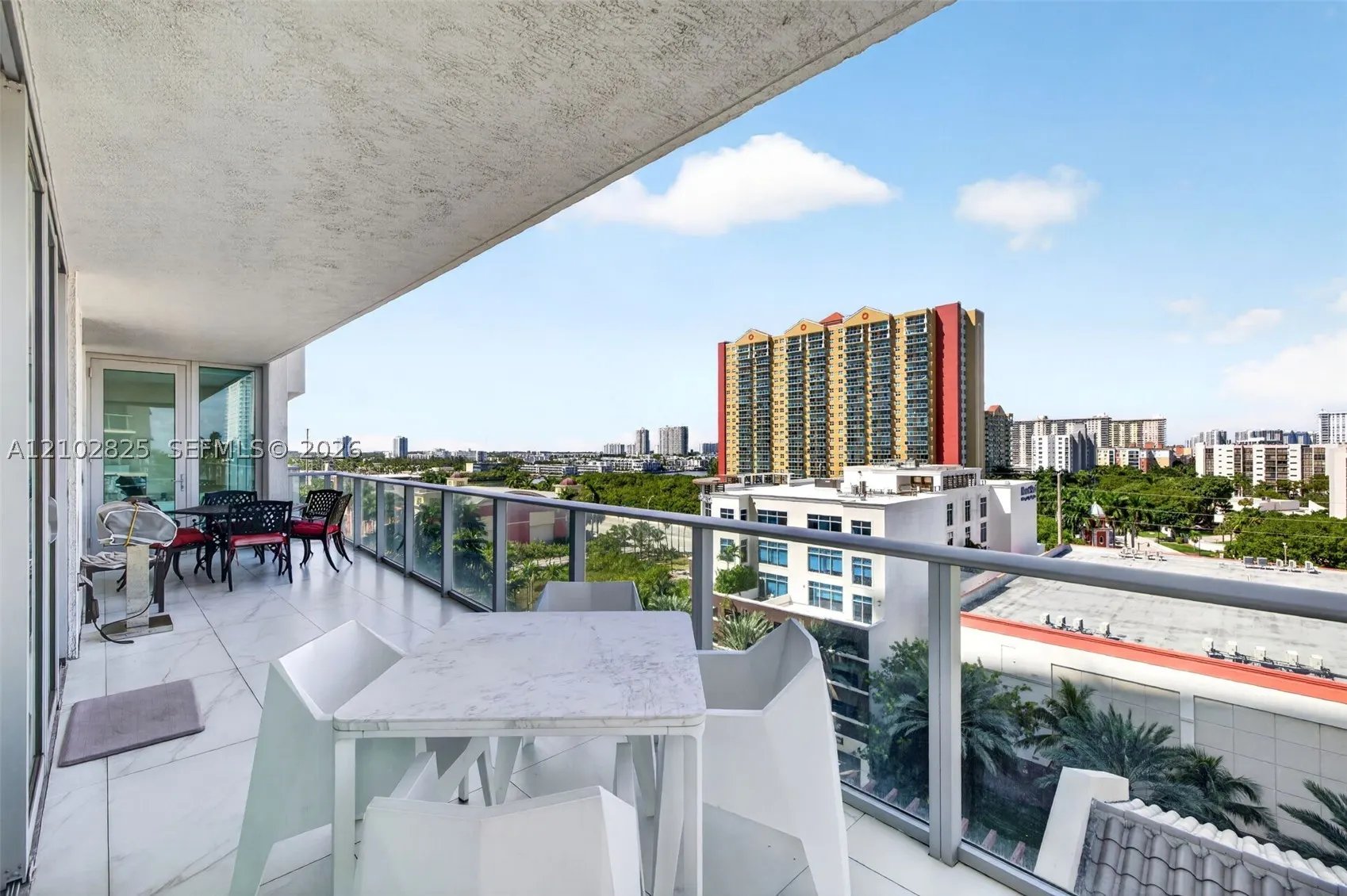330 Sunny Isles Blvd #5-807