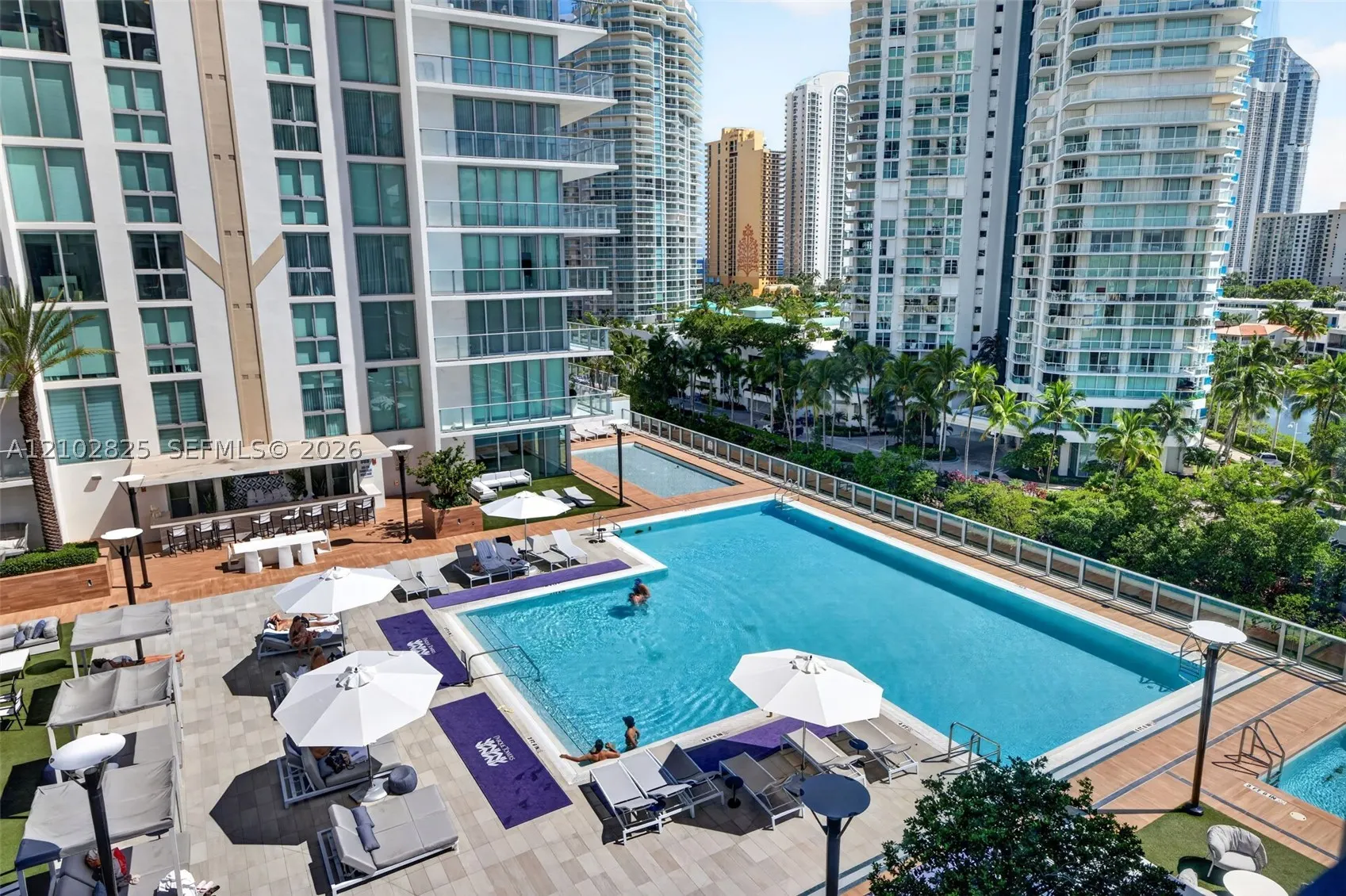330 Sunny Isles Blvd #5-807