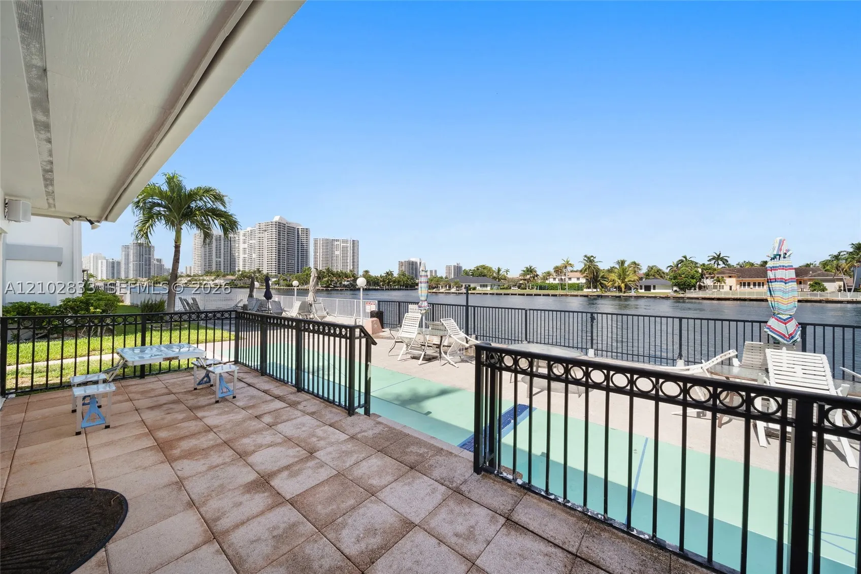 3127 S Ocean Dr #121