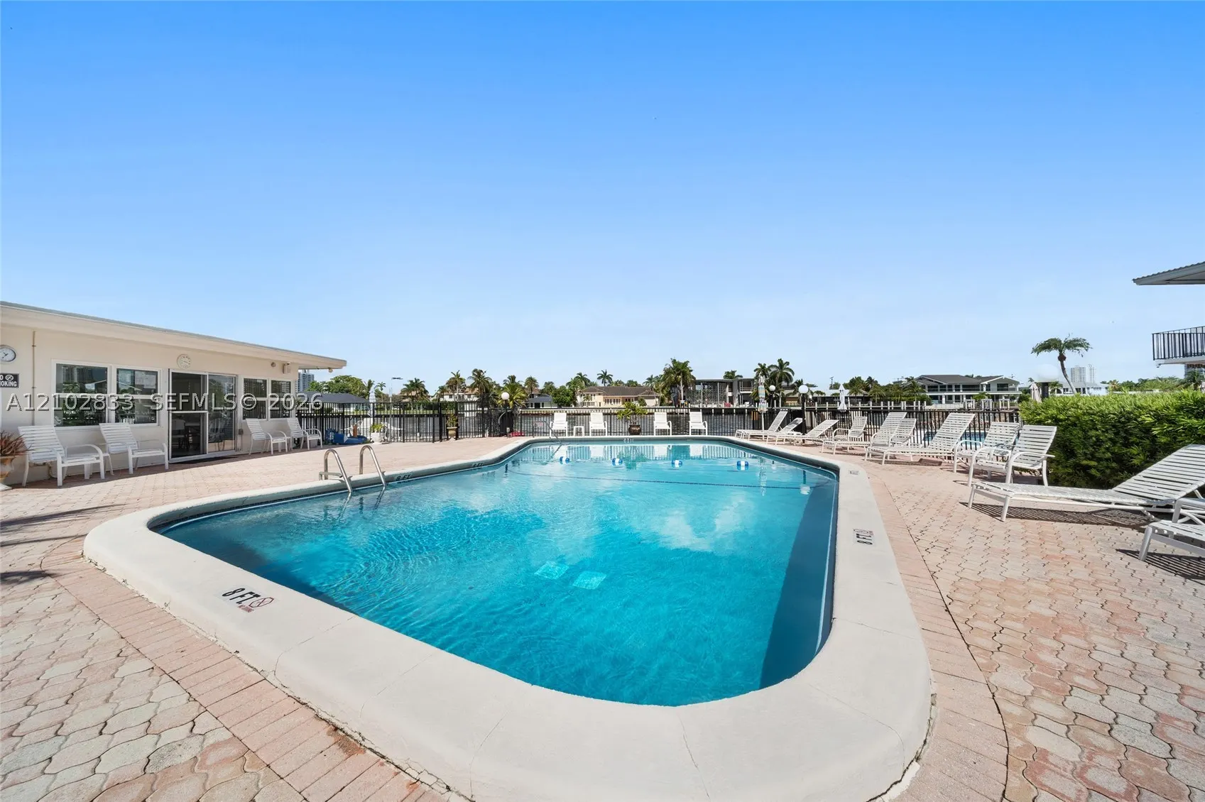 3127 S Ocean Dr #121