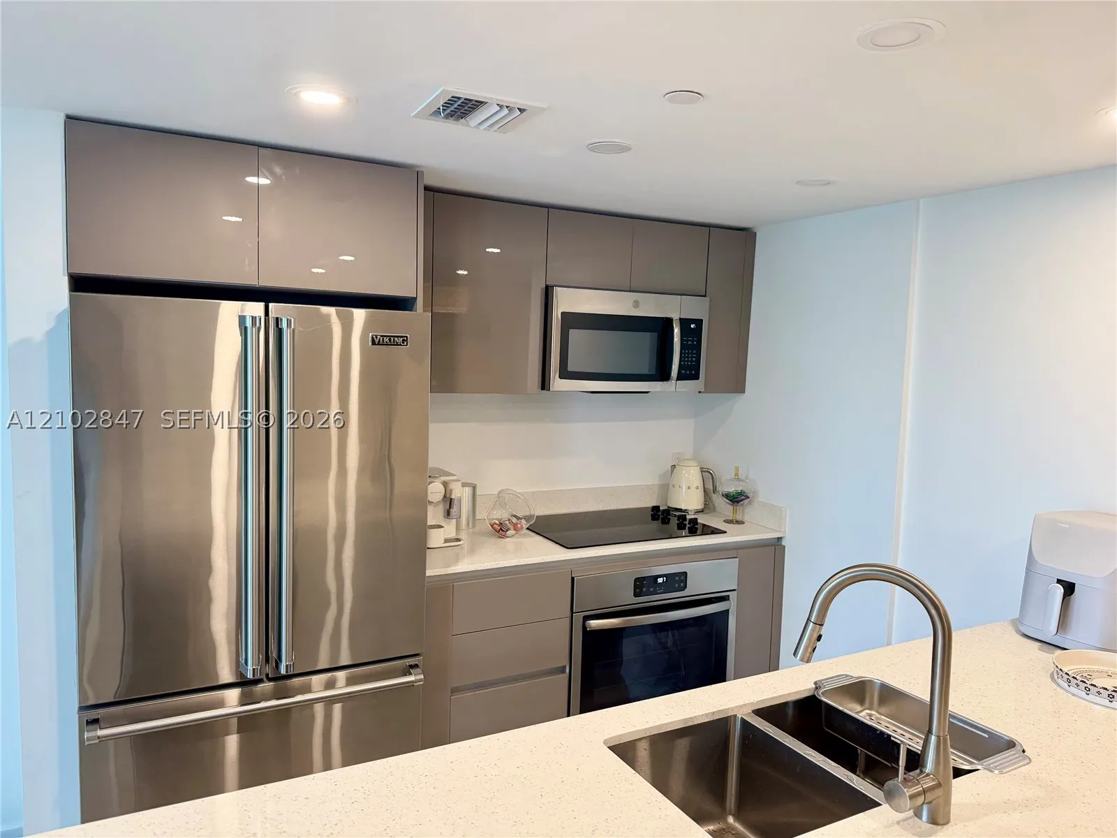 13800 Highland Dr #307