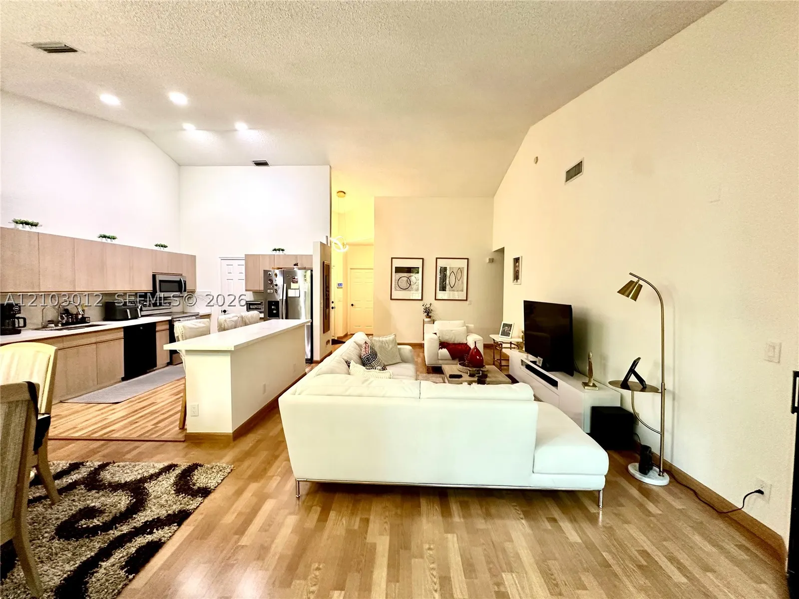 5790 Coach House Cir #E