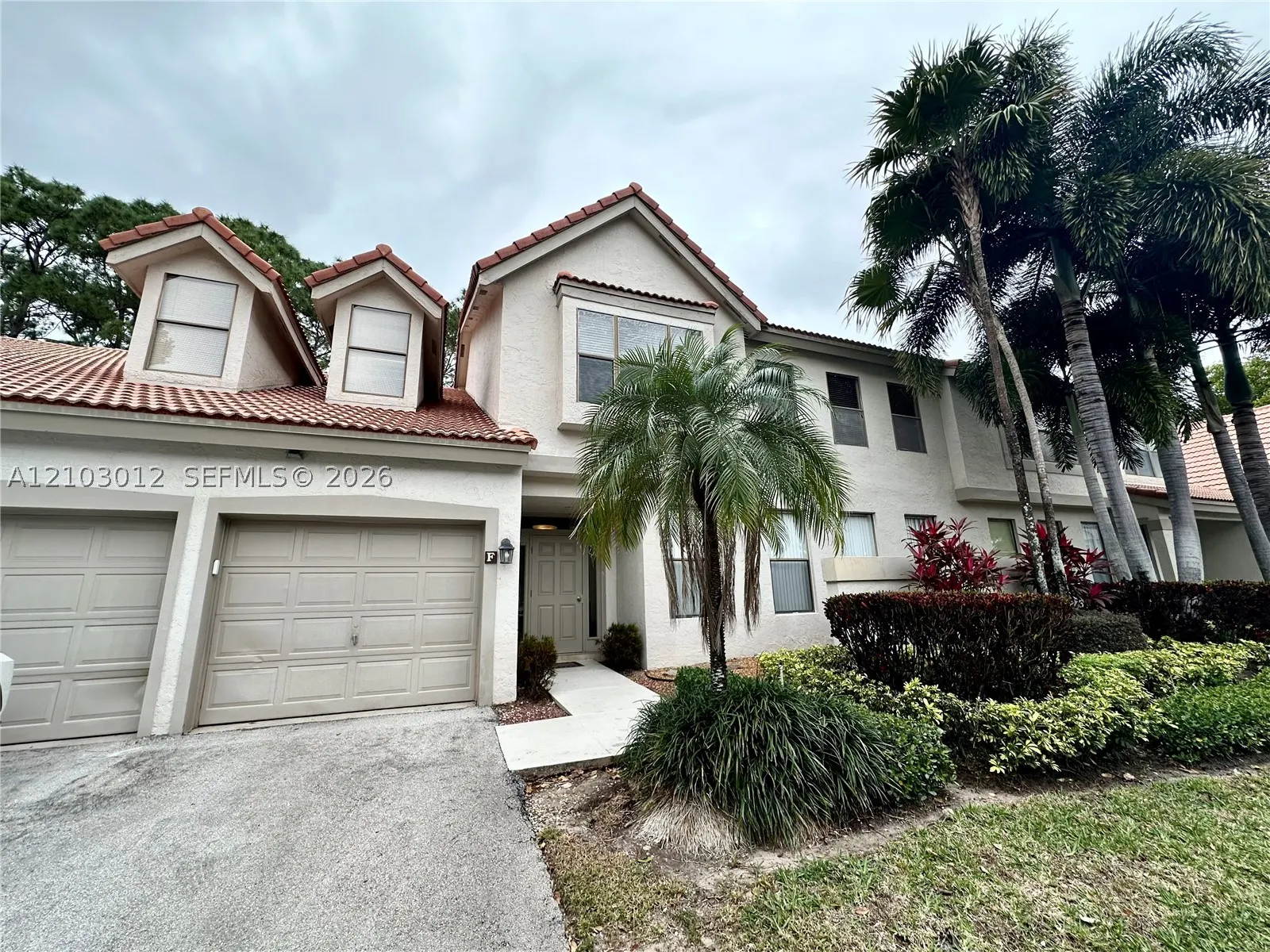 5790 Coach House Cir #E