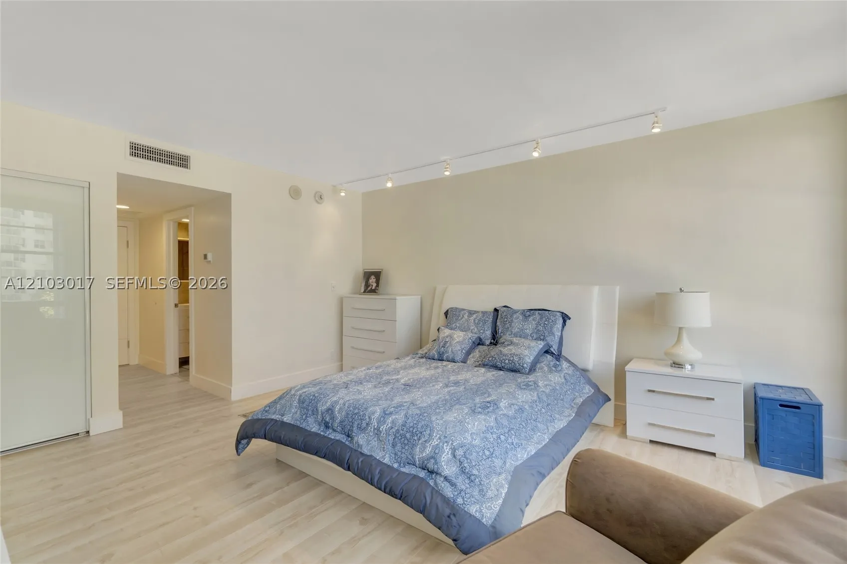 5660 Collins Ave #4B