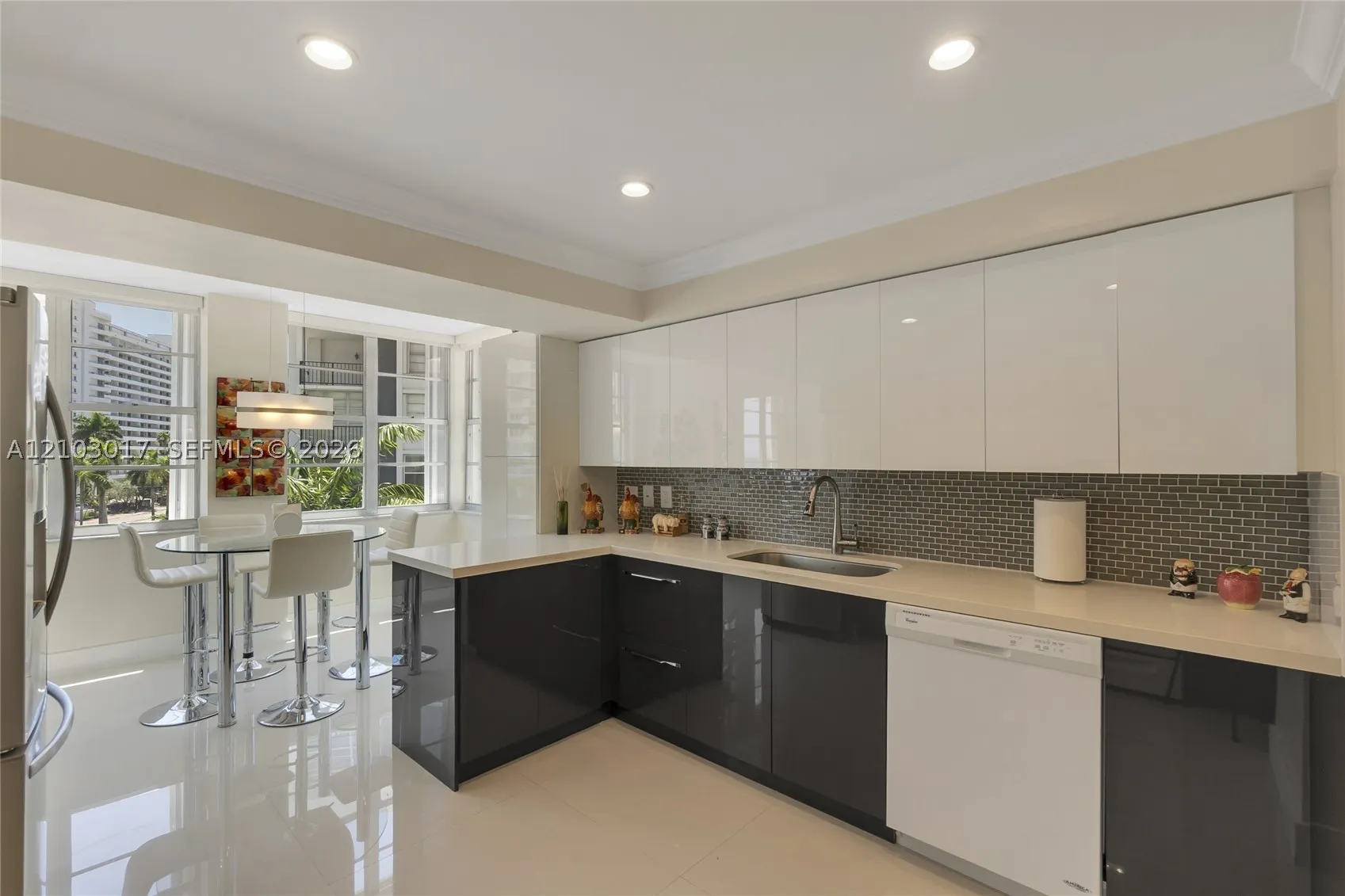 5660 Collins Ave #4B
