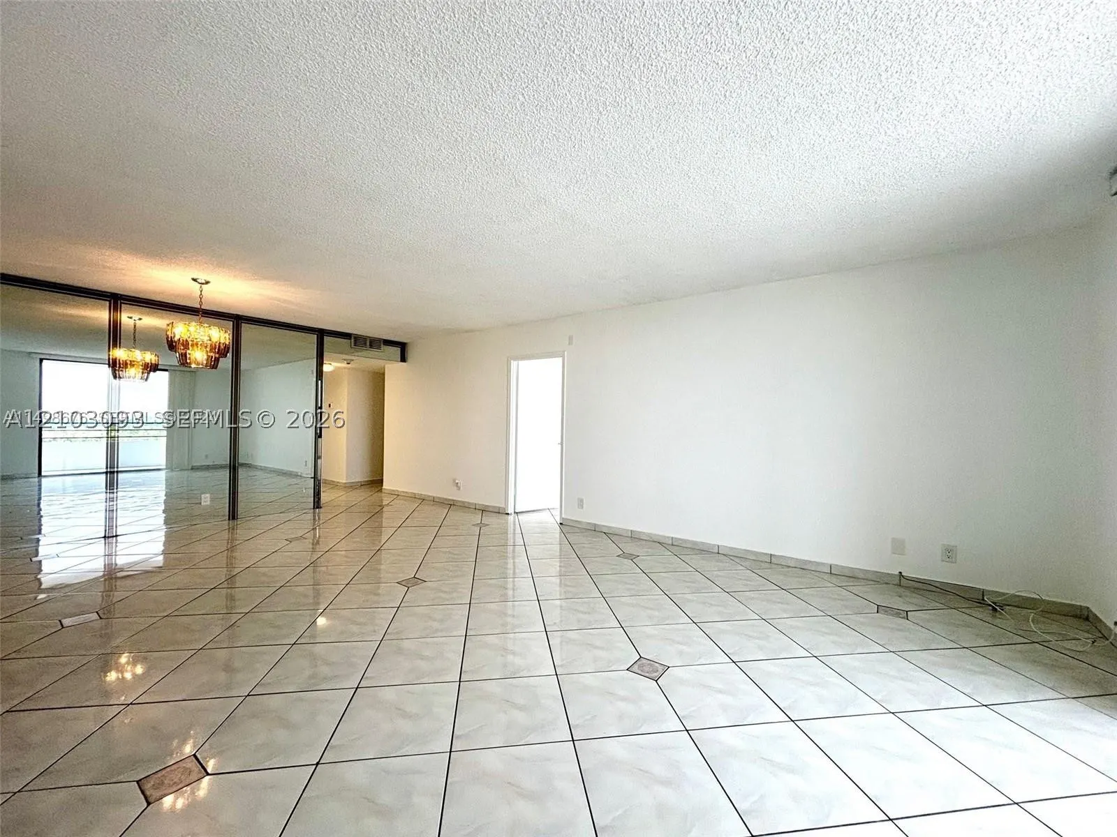 2500 Parkview Dr #1208
