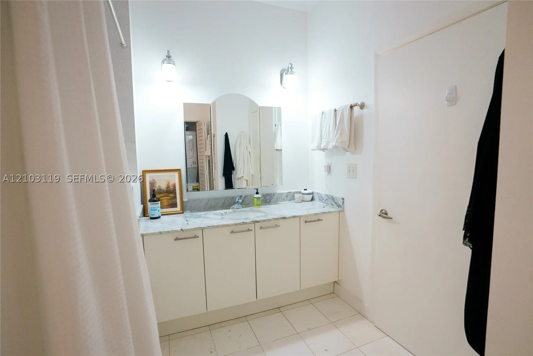 2001 Meridian Ave #516