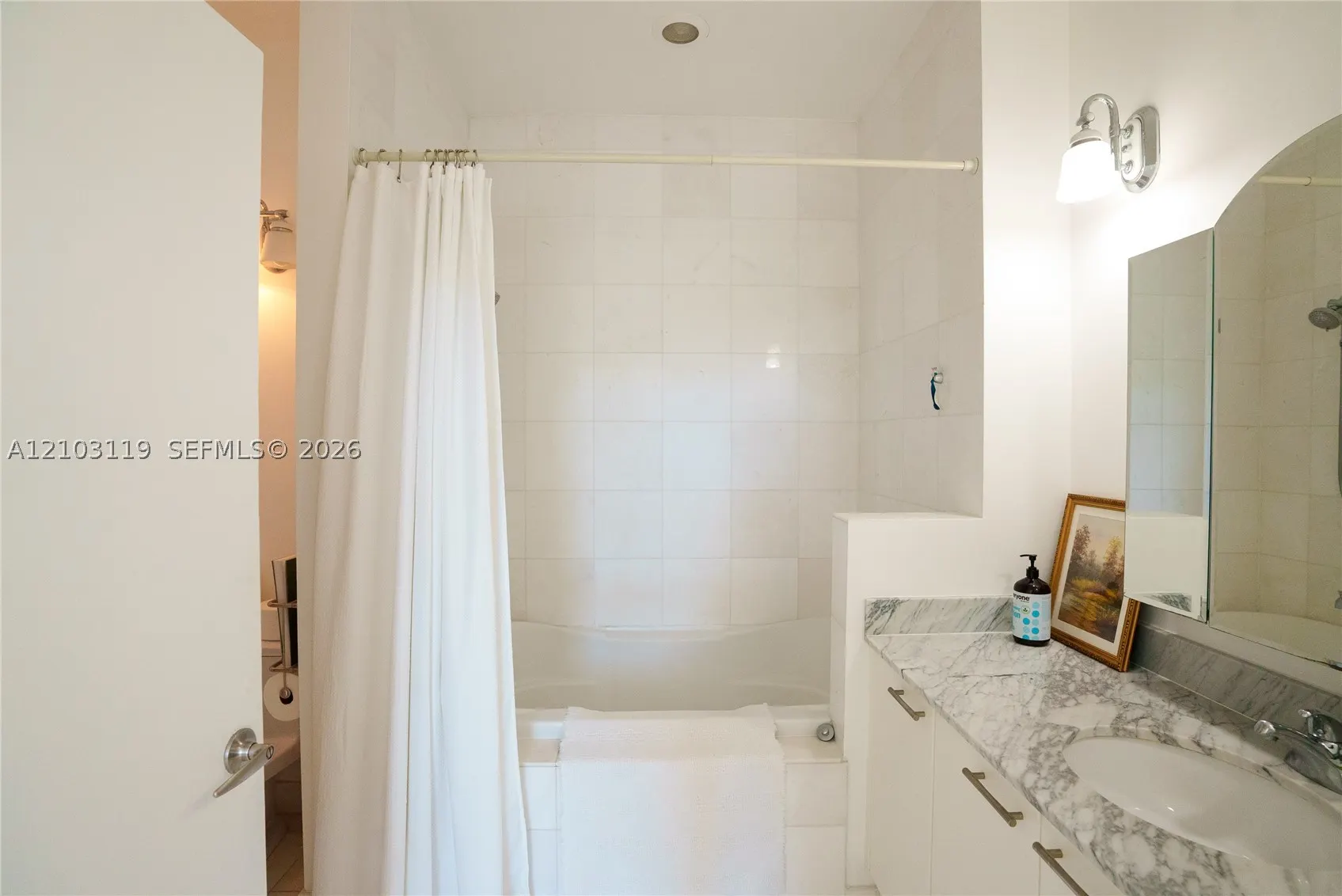 2001 Meridian Ave #516
