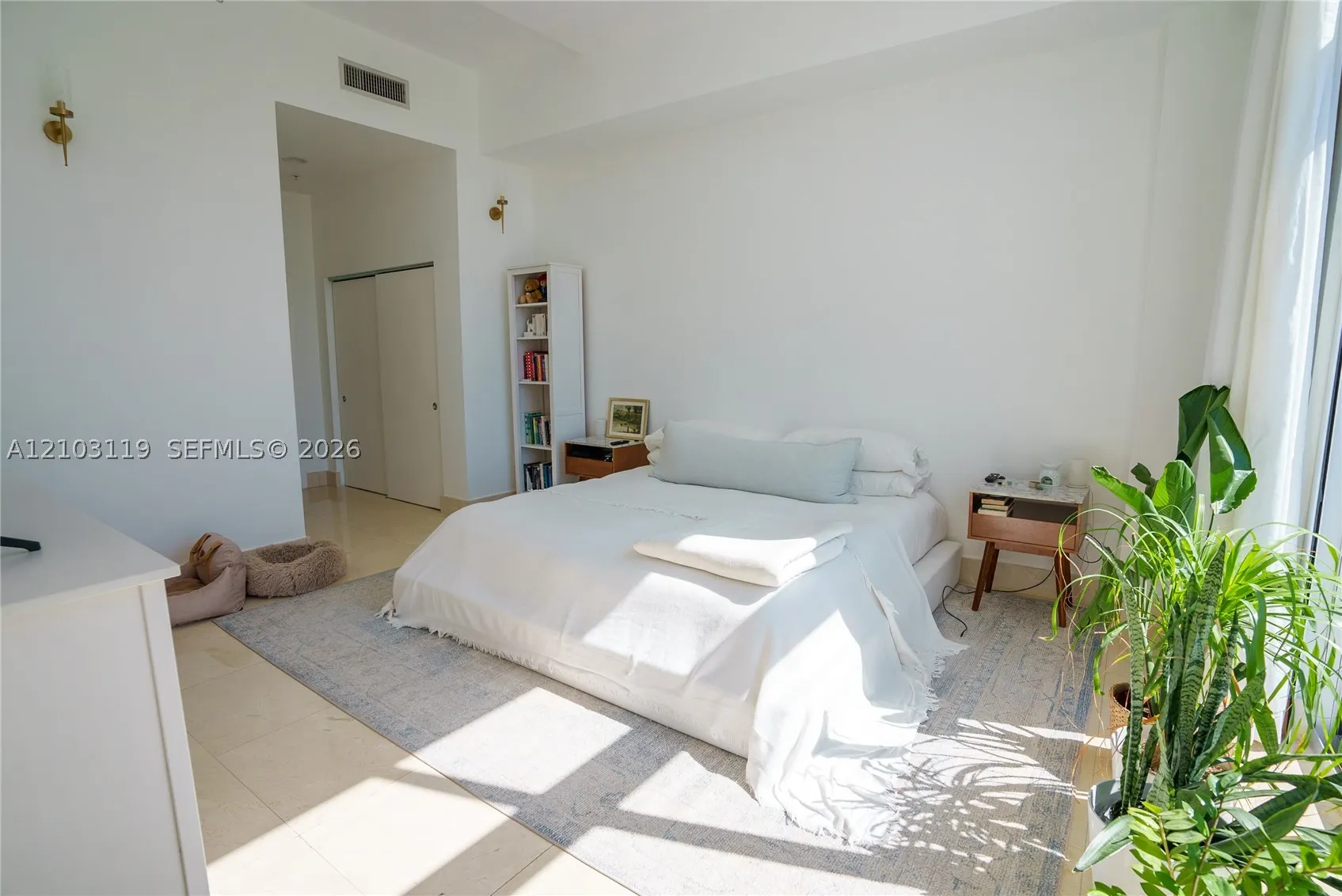 2001 Meridian Ave #516