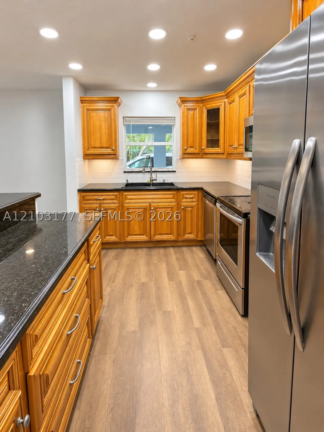 621 S 24th Ave