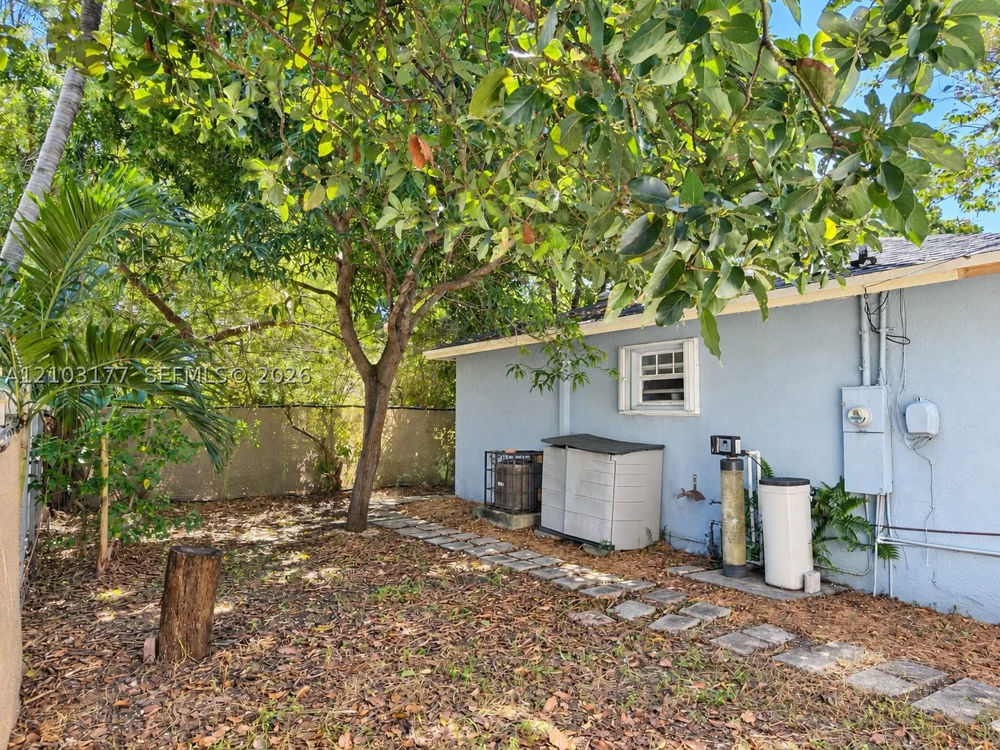 621 S 24th Ave