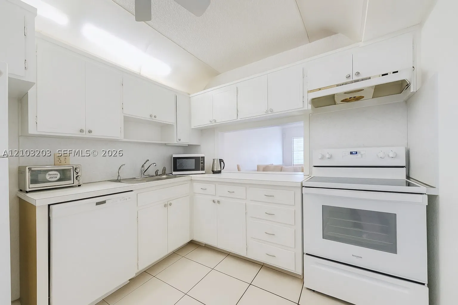 215 SE 3rd Ave #304B