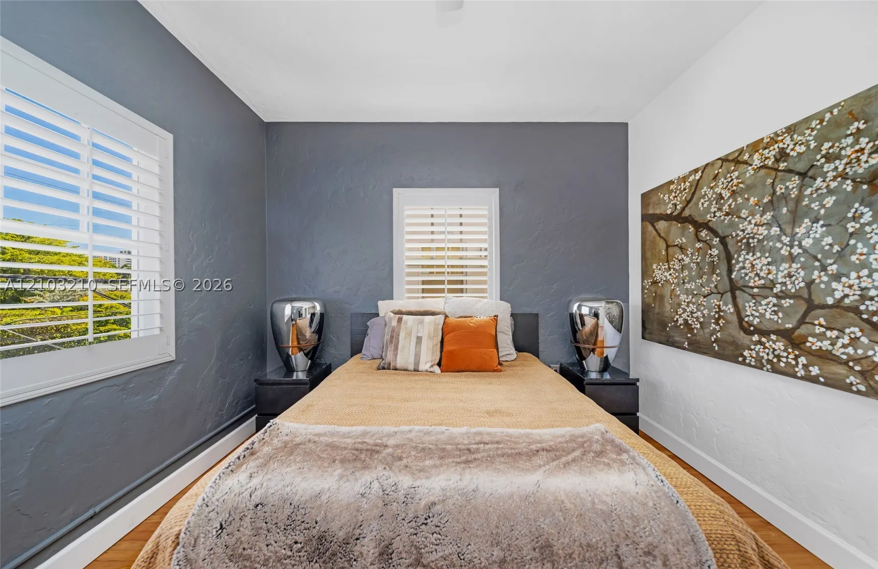 408 W 25th St #8