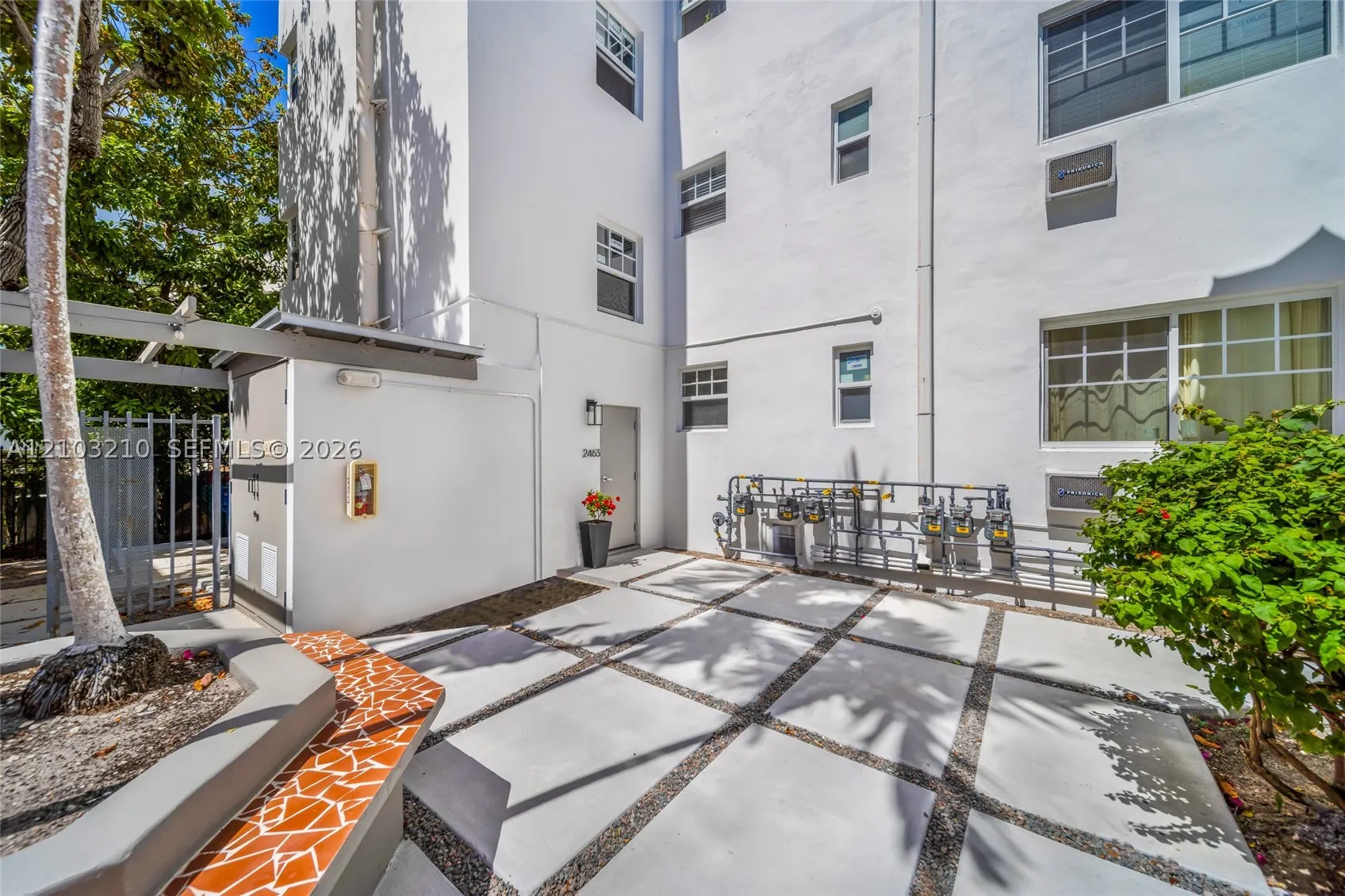 408 W 25th St #8