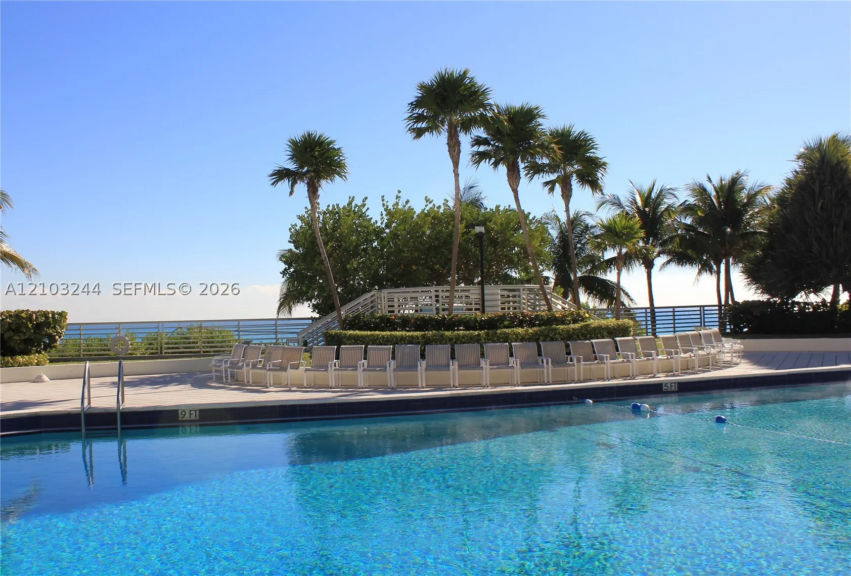 5161 Collins Ave #711