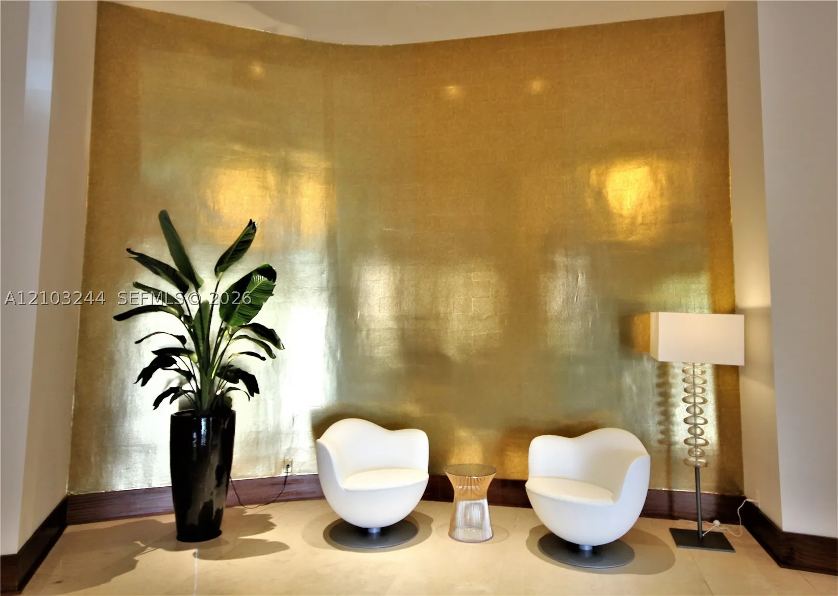 5161 Collins Ave #711