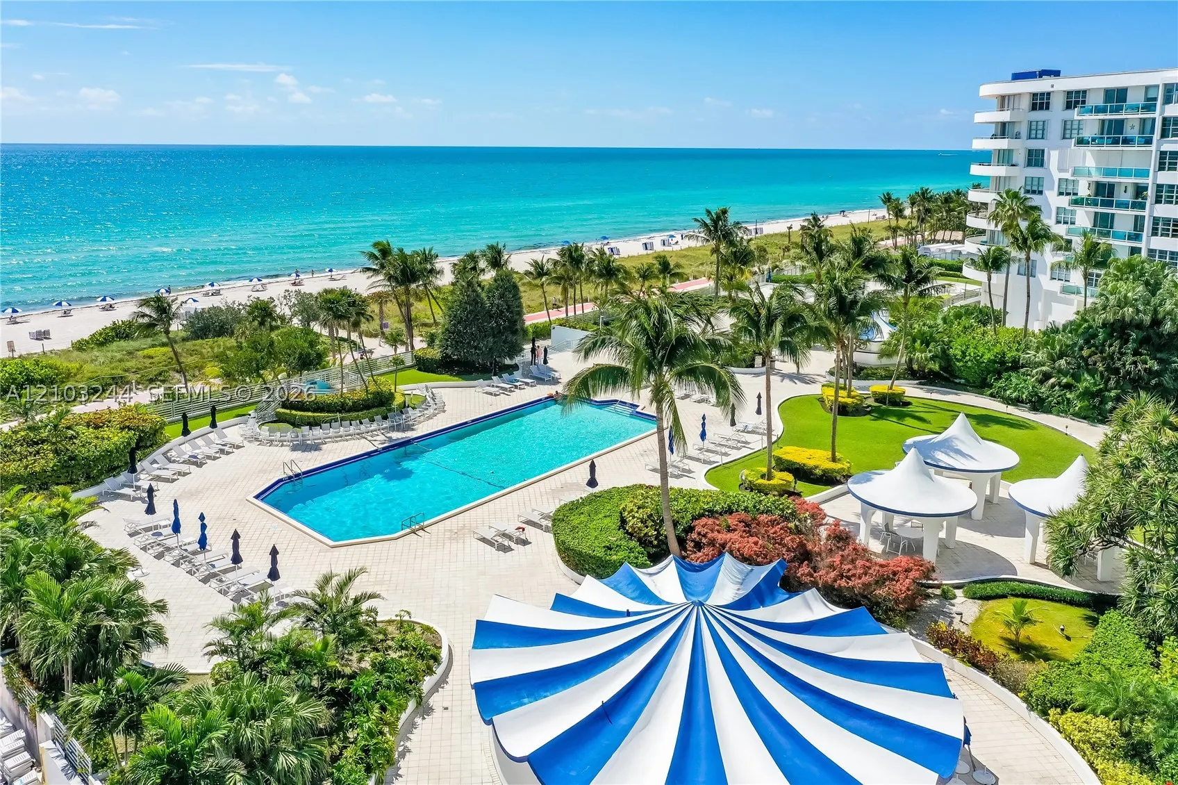 5161 Collins Ave #711