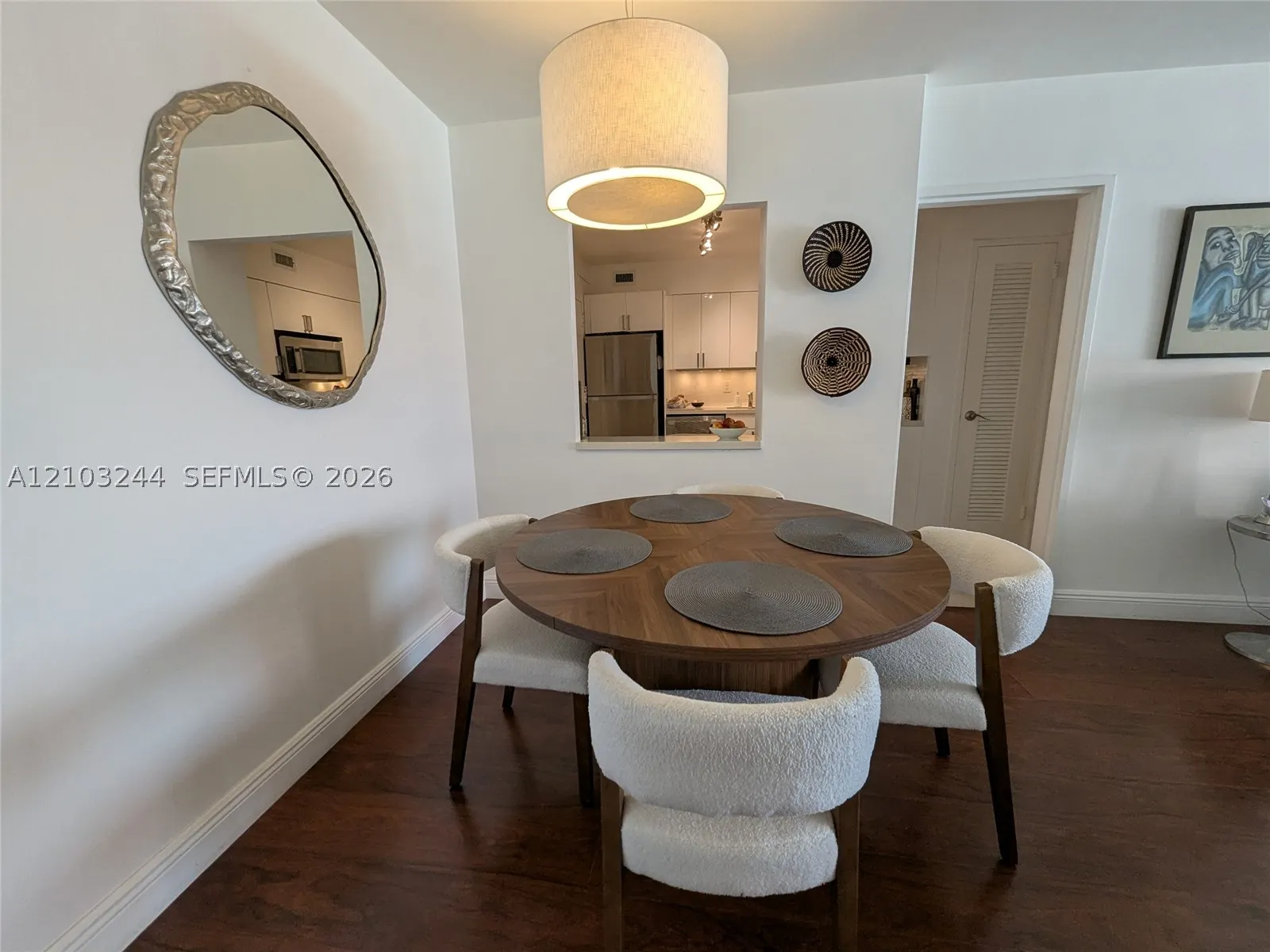 5161 Collins Ave #711