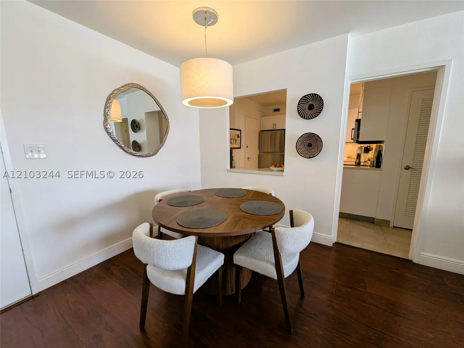 5161 Collins Ave #711
