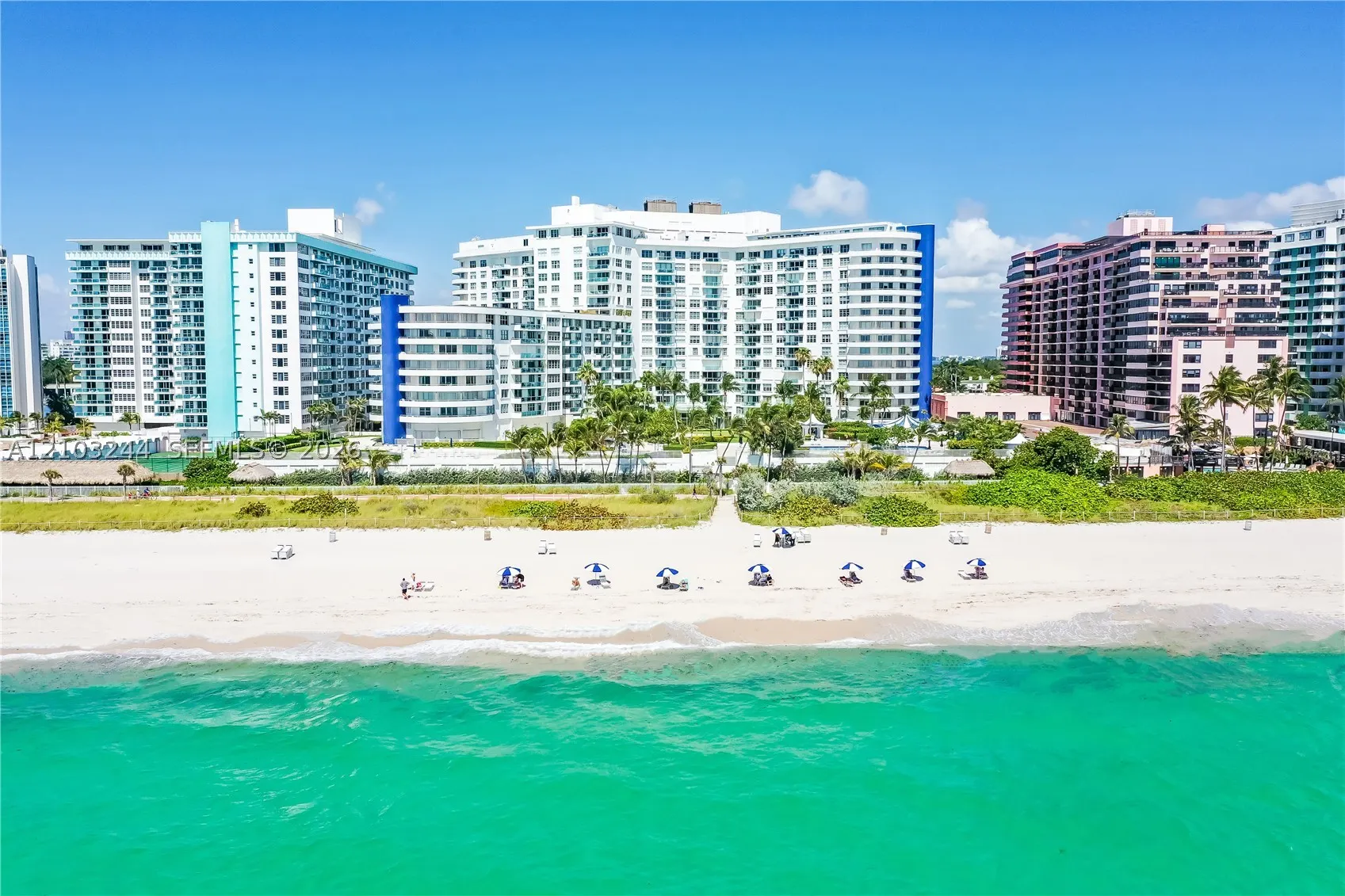 5161 Collins Ave #711
