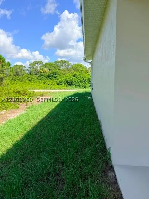744 LONG DISTANCE LN