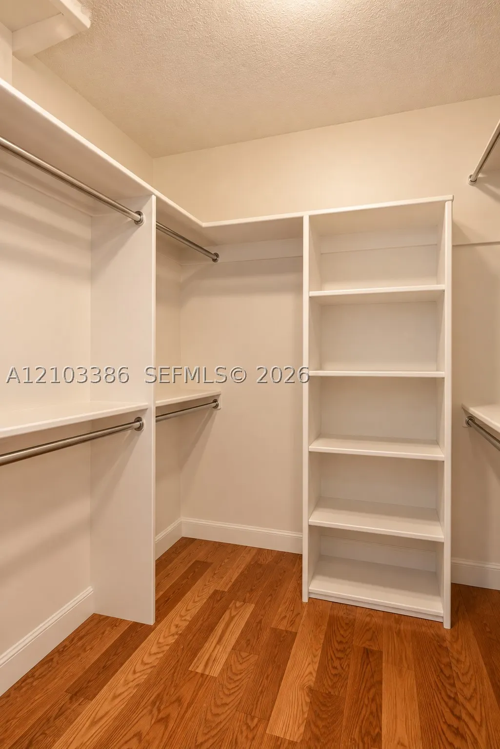 103 Tweedbrook Ln #101